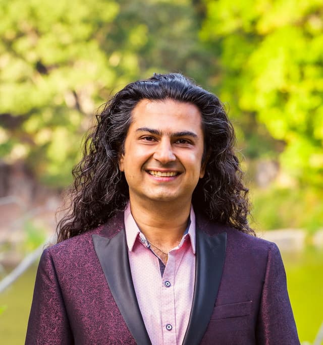 Portrait of Parham Farsi